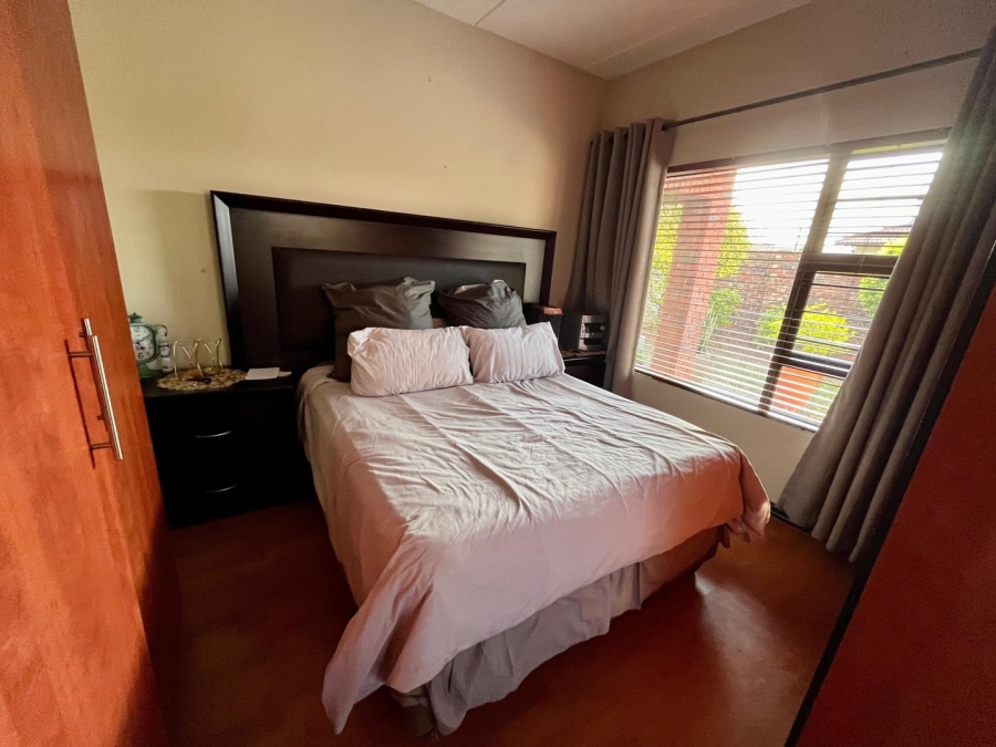 2 Bedroom Property for Sale in Waterval East North West